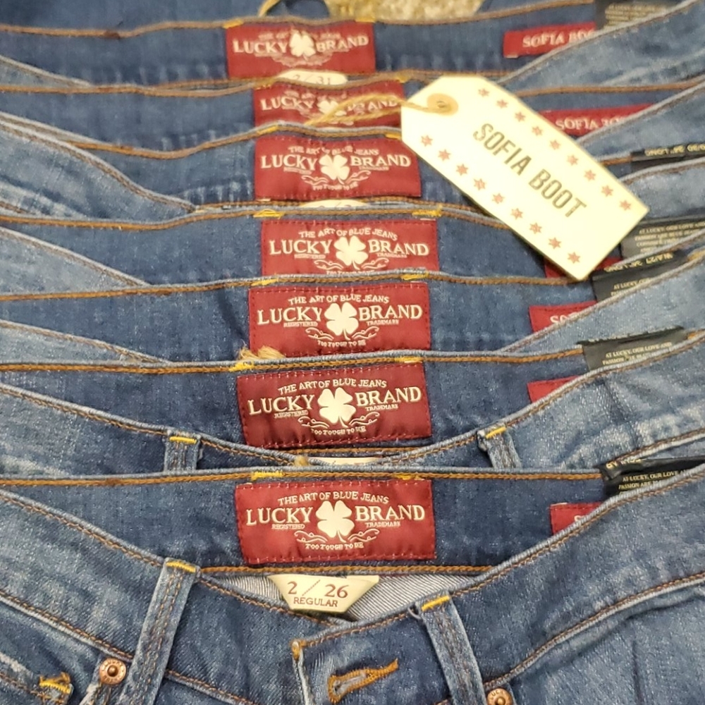 Lucky Brand Sofia Boot Cut Jean NWT - Picture 2 of 5